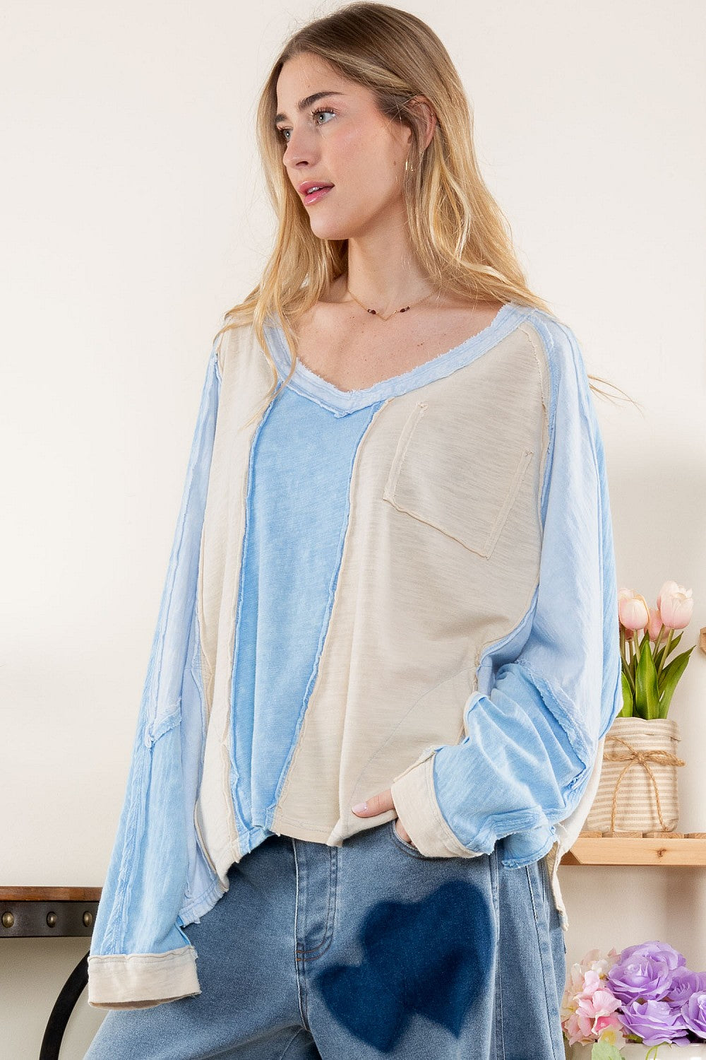 Color Block V-Neck top
