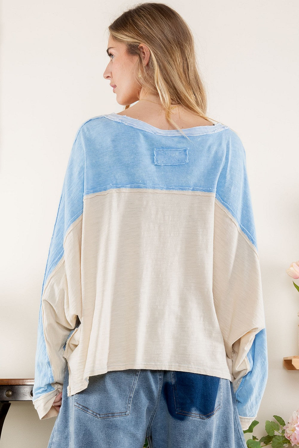 Color Block V-Neck top