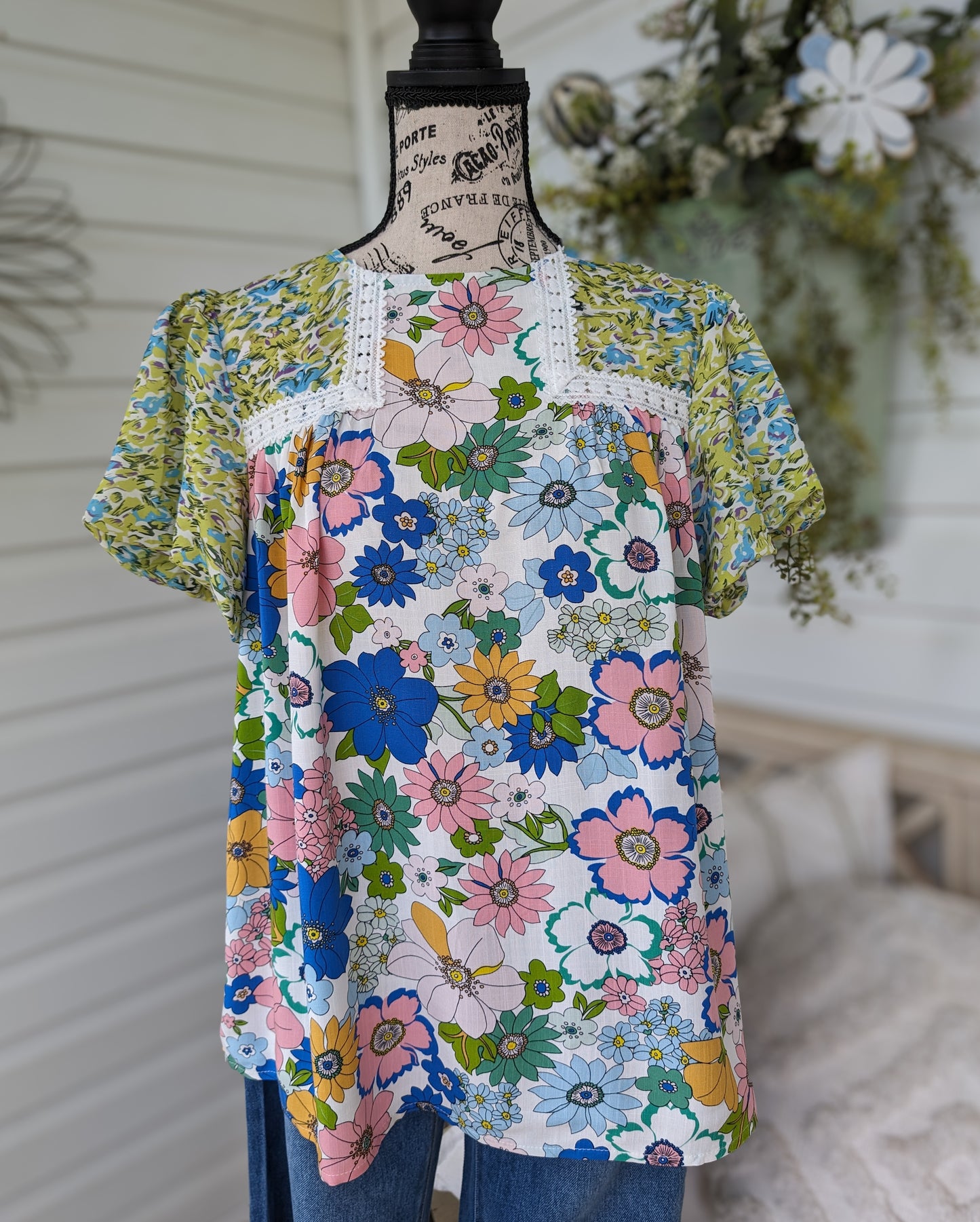 Floral lace trim top