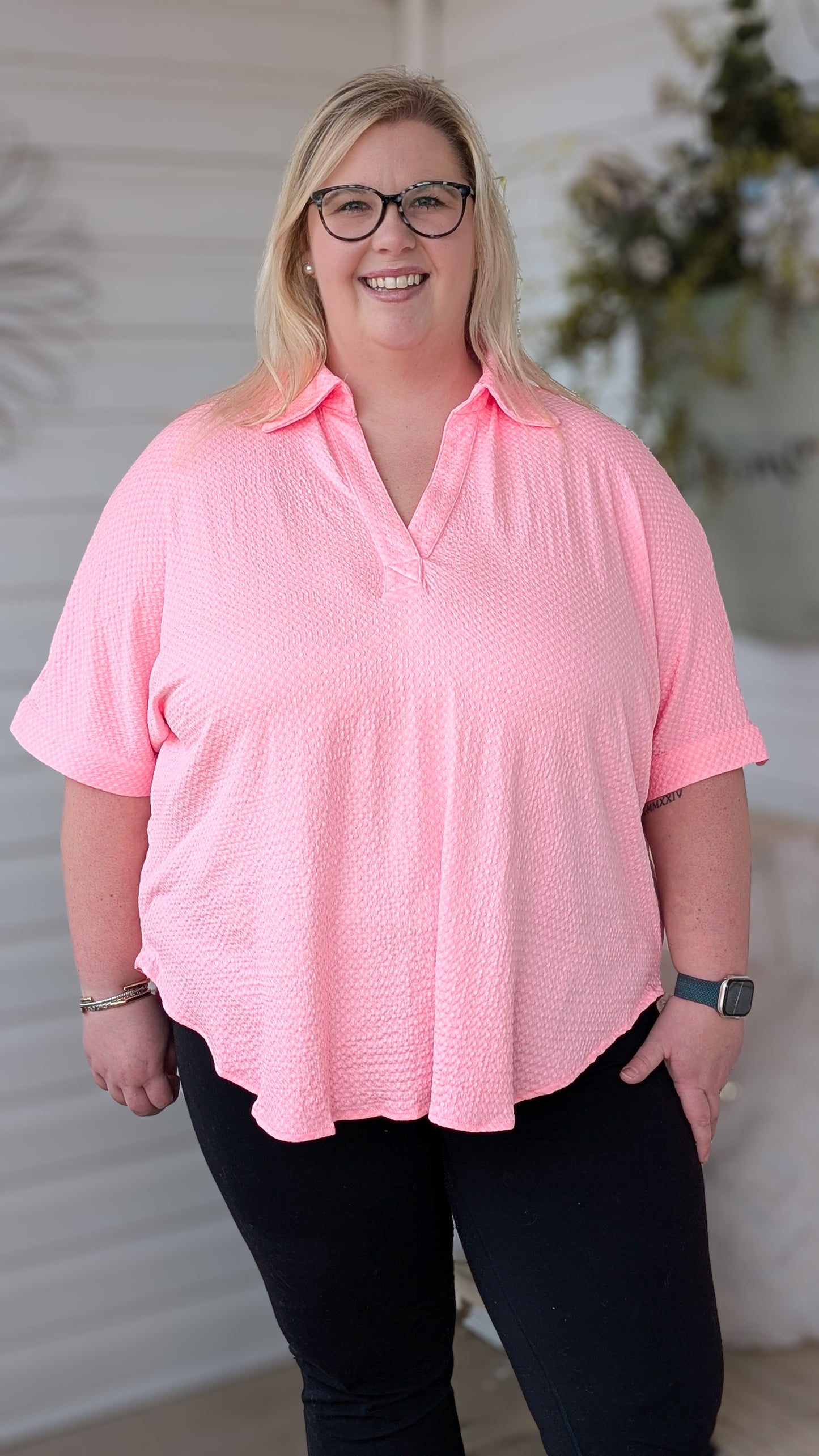 VINTAGE GINGHAM SHORT SLEEVE COLLARED V-NECK TOP